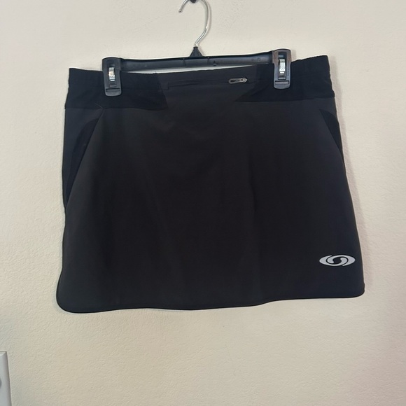 Salomon Women's Performance Skorts Black Size Large - Picture 1 of 12